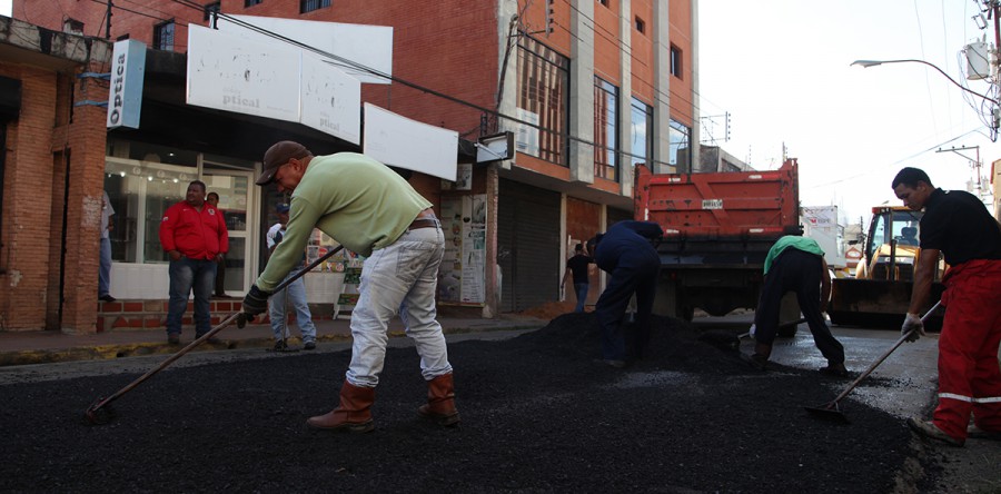 Gobernación de Monagas y Pdvsa realizan  labores de bacheo en 10 calles de Maturín